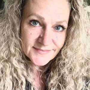 Meet your Posher, Michaela